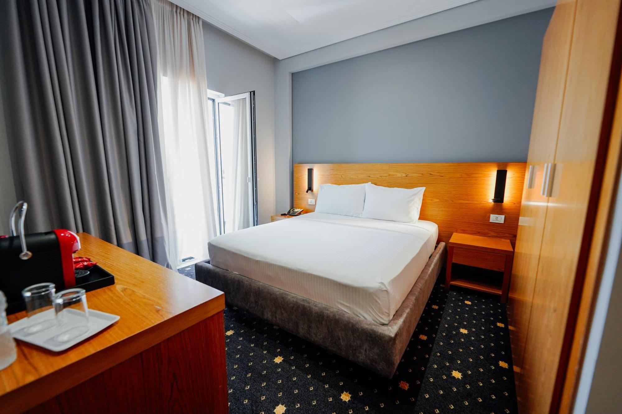 Hotel Agimi Sarande Ngoại thất bức ảnh