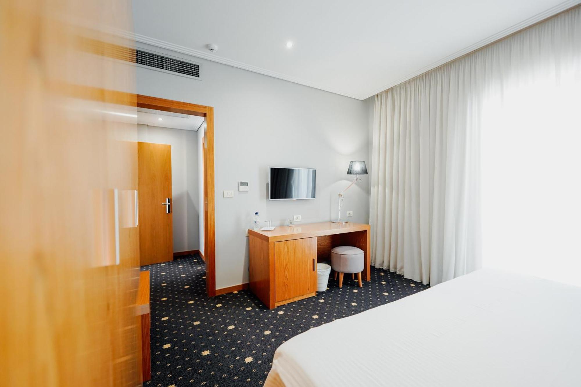 Hotel Agimi Sarande Ngoại thất bức ảnh