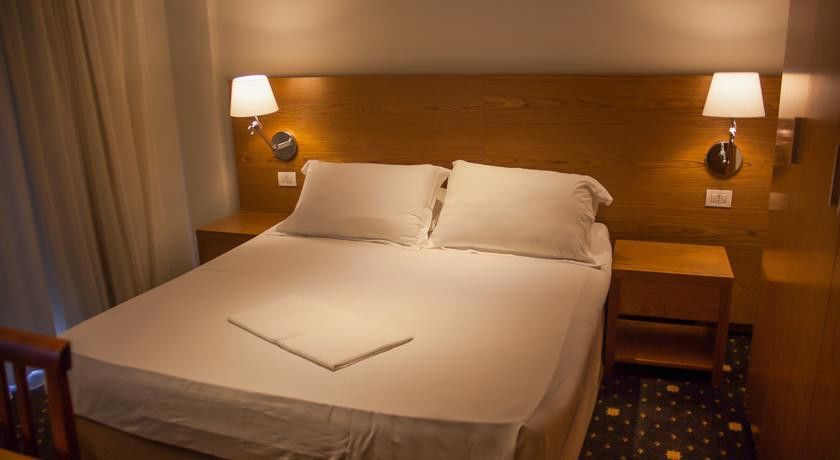 Hotel Agimi Sarande Ngoại thất bức ảnh